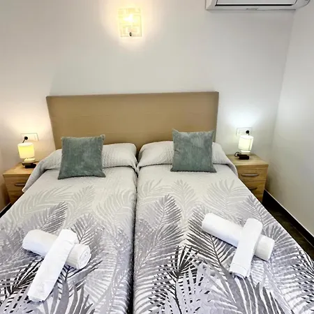 Rompeolas - Alquiler Solo A Familias Apartment Gandía